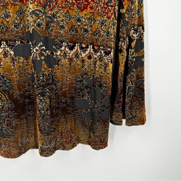 DIAMOND Tea Top Blouse Velvet Burnout Floral Boho Bell Sleeves Size Small - Picture 3 of 9